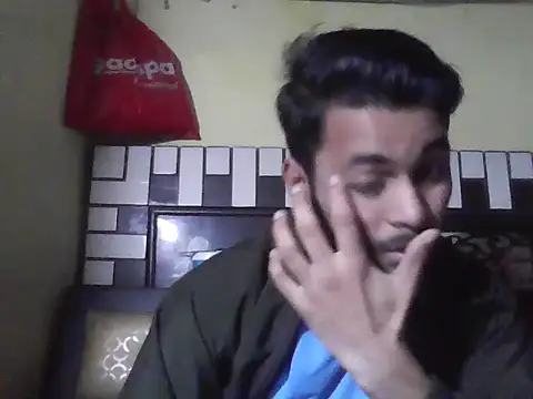 ursdreamperson online show from December 15, 2025, 3:55 am