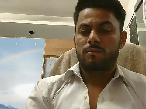 ursdreamperson online show from April 28, 2026, 2:21 am