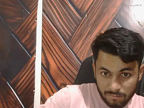 ursdreamperson online show from May 2, 2026, 2:22 pm