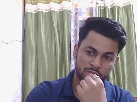 ursdreamperson online show from May 10, 2026, 1:11 am