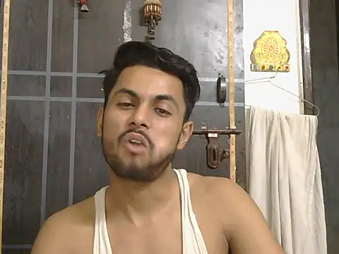 ursdreamperson online show from May 13, 2026, 1:41 pm