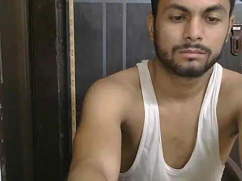ursdreamperson online show from May 19, 2026, 1:00 am
