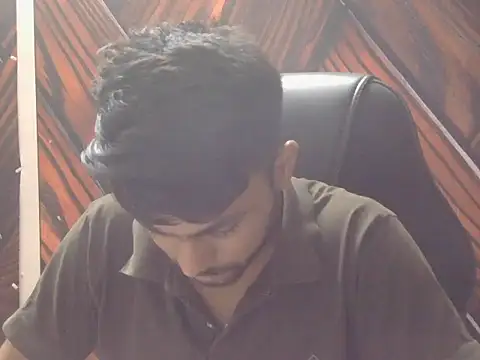 ursdreamperson online show from June 5, 2026, 2:51 am