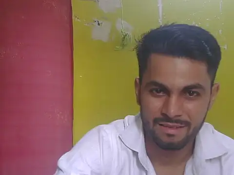 ursdreamperson online show from June 14, 2026, 2:24 am