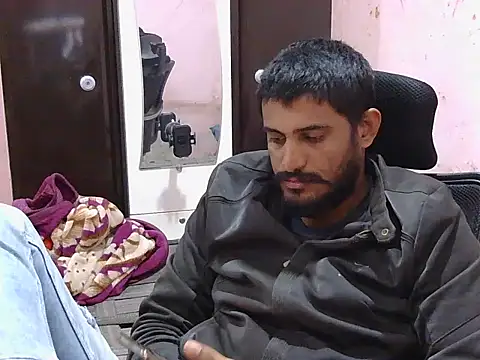 krishjaat43 online show from February 5, 2026, 10:09 am