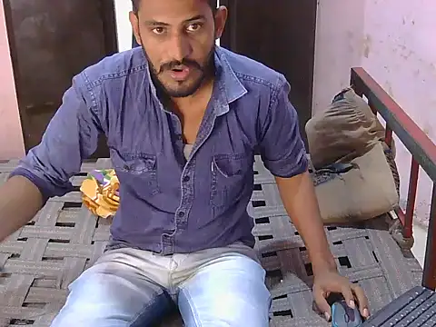 krishjaat43 online show from May 5, 2026, 4:42 am