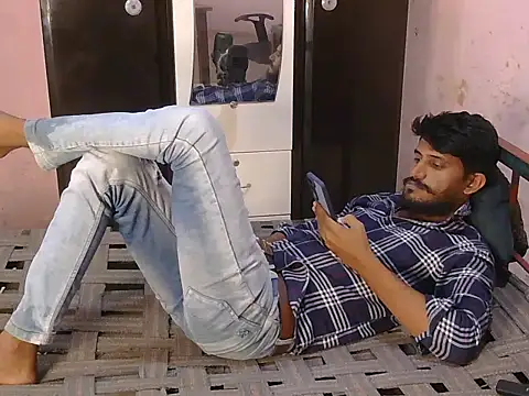 krishjaat43 online show from June 11, 2026, 5:16 am