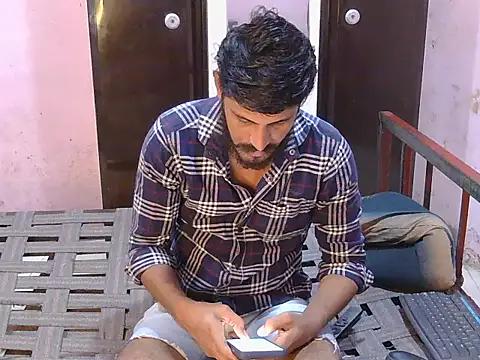 krishjaat43 online show from June 17, 2026, 8:28 am