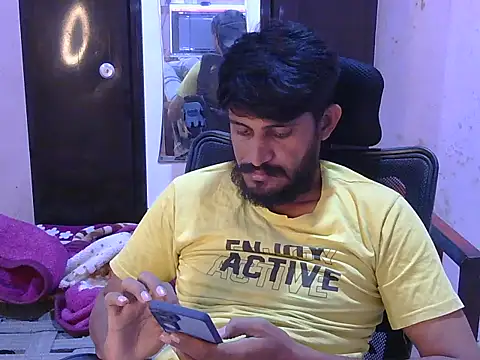 krishjaat43 online show from June 19, 2026, 11:36 am