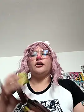 Snapshot of XxGreenGoodxX chatting on October 12, 2025, 7:35 pm XxGreenGoodxX online show from October 12, 2025, 7:35 pm