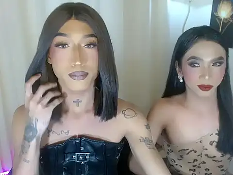 Snapshot of The_Fucking_Dolls chatting on July 17, 2026, 5:51 pm The Fucking Dolls online show from July 17, 2026, 5:51 pm