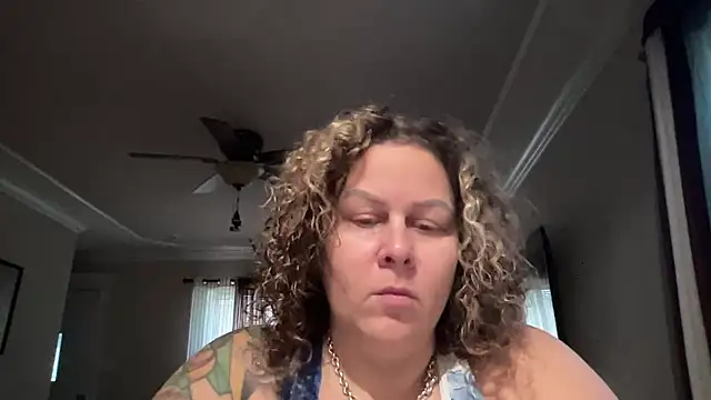 Snapshot of number1slut chatting on October 29, 2025, 6:53 pm number1slut online show from October 29, 2025, 6:53 pm