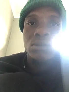 cuminsidebby online show from October 28, 2025, 5:33 am