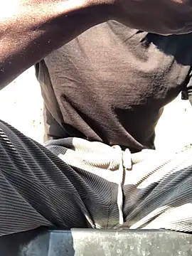 cuminsidebby online show from November 6, 2025, 4:57 am