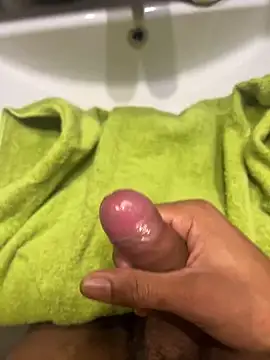 youyou933 online show from November 23, 2025, 8:52 pm