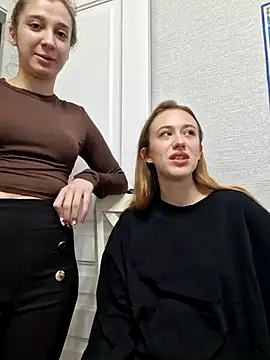 Snapshot of yourfavpsy_ chatting on September 16, 2025, 12:39 pm yourfavpsy  online show from September 16, 2025, 12:39 pm