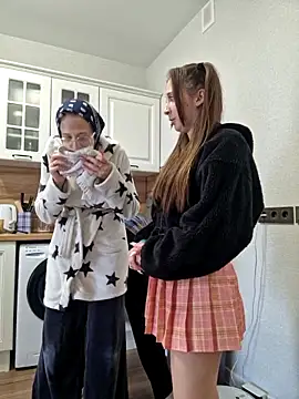 Snapshot of yourfavpsy_ chatting on September 26, 2025, 1:37 pm yourfavpsy  online show from September 26, 2025, 1:37 pm