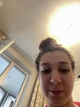 yourfavpsy  online show from April 18, 2026, 10:19 am