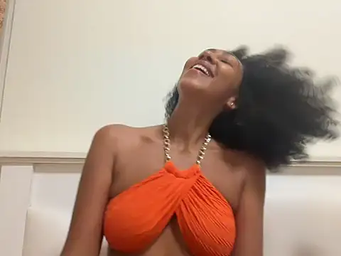 Vaylisse online show from September 20, 2025, 3:13 pm