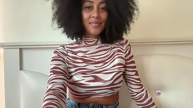 Vaylisse online show from October 3, 2025, 6:10 am