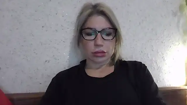 fox red lady7 online show from December 22, 2025, 12:24 pm