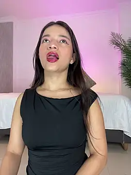 LUNAA    online show from May 25, 2026, 3:23 am