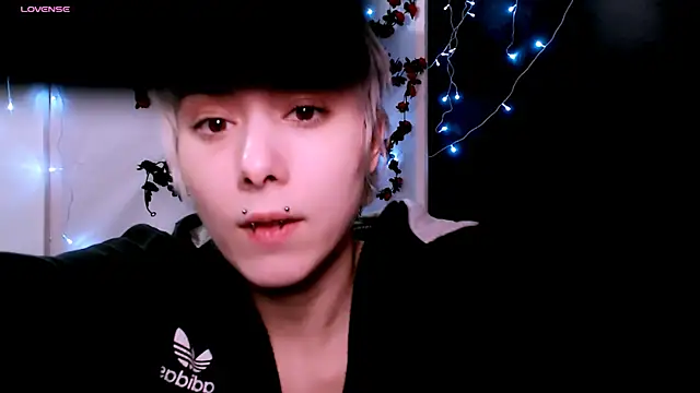 SophieAsh online show from January 12, 2026, 6:57 pm