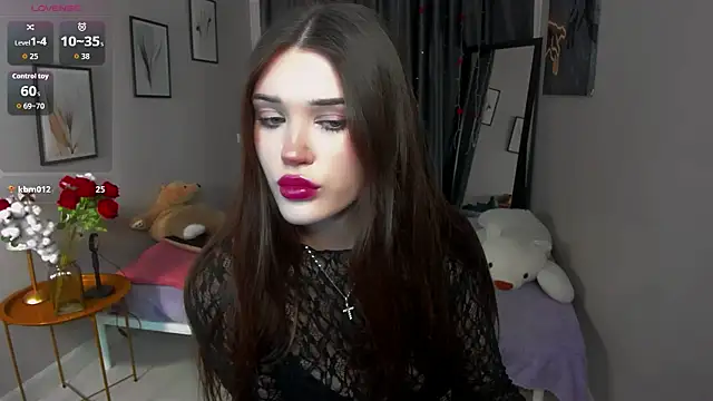 Snapshot of MollyBaby chatting on April 12, 2026, 2:00 pm MollyBaby online show from April 12, 2026, 2:00 pm