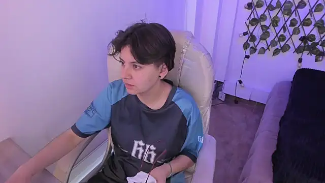 Nathaly ds online show from October 15, 2025, 7:47 pm