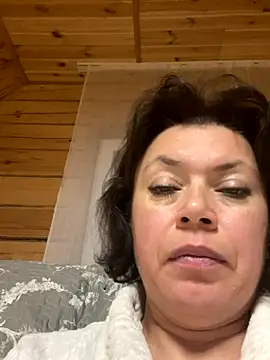 Snapshot of Kiravix chatting on September 19, 2025, 10:32 pm Kiravix online show from September 19, 2025, 10:32 pm