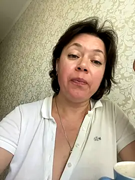 Snapshot of Kiravix chatting on September 30, 2025, 11:26 am Kiravix online show from September 30, 2025, 11:26 am