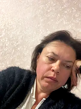 Snapshot of Kiravix chatting on September 30, 2025, 11:54 pm Kiravix online show from September 30, 2025, 11:54 pm