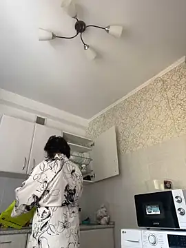 Snapshot of Kiravix chatting on October 2, 2025, 5:36 am Kiravix online show from October 2, 2025, 5:36 am