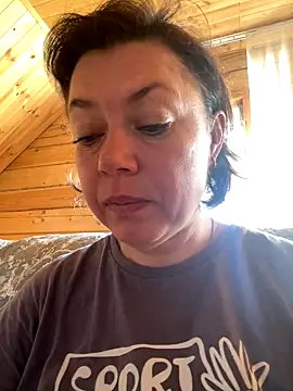 Snapshot of Kiravix chatting on October 4, 2025, 5:05 am Kiravix online show from October 4, 2025, 5:05 am