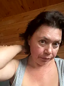 Snapshot of Kiravix chatting on October 12, 2025, 11:09 am Kiravix online show from October 12, 2025, 11:09 am