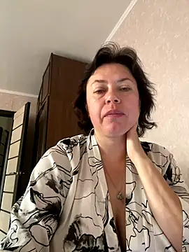 Snapshot of Kiravix chatting on October 16, 2025, 5:08 am Kiravix online show from October 16, 2025, 5:08 am