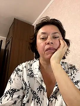 Snapshot of Kiravix chatting on October 20, 2025, 4:07 pm Kiravix online show from October 20, 2025, 4:07 pm