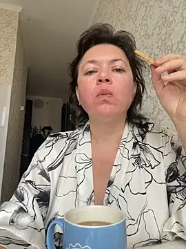 Kiravix online show from November 6, 2025, 6:47 am