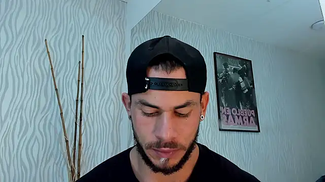 dylan jacobx online show from May 3, 2026, 1:33 am