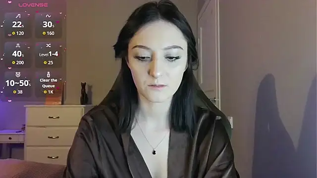 white liillyy online show from April 28, 2026, 9:09 pm