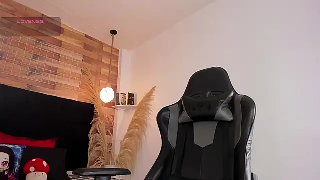 Emily brown04 online show from October 27, 2025, 2:21 pm