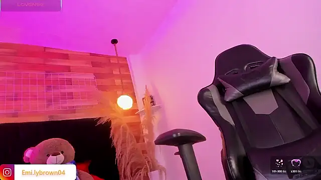 Snapshot of Emily_brown04 chatting on February 17, 2026, 11:29 am Emily brown04 online show from February 17, 2026, 11:29 am