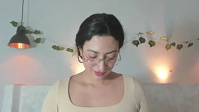 victoria flores1 online show from November 30, 2025, 12:03 am