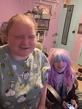 Snapshot of KadiSparkle chatting on November 15, 2025, 3:15 am KadiSparkle online show from November 15, 2025, 3:15 am