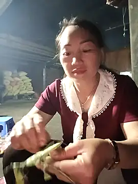 Exembin online show from October 4, 2025, 12:25 pm