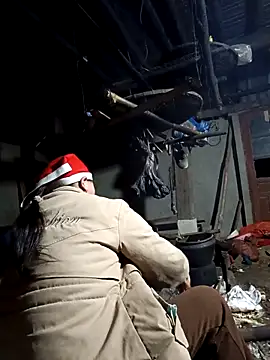 Snapshot of Exembin chatting on November 23, 2025, 12:27 pm Exembin online show from November 23, 2025, 12:27 pm