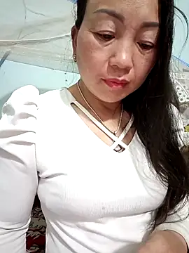 Snapshot of Exembin chatting on January 5, 2026, 6:55 pm Exembin online show from January 5, 2026, 6:55 pm