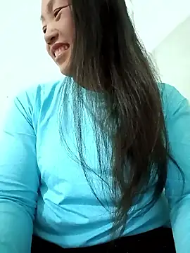 Snapshot of Exembin chatting on January 10, 2026, 2:19 pm Exembin online show from January 10, 2026, 2:19 pm