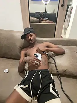 Snapshot of AllDayBbC chatting on October 2, 2025, 3:19 pm AllDayBbC online show from October 2, 2025, 3:19 pm