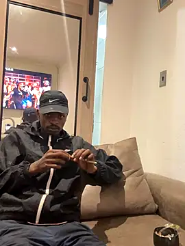 Snapshot of AllDayBbC chatting on October 16, 2025, 8:21 pm AllDayBbC online show from October 16, 2025, 8:21 pm